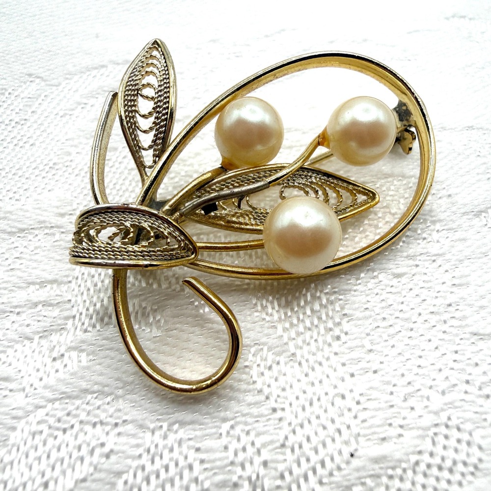 Vintage Filigree Brooch Flower Bouquet Wire Gilded Metal Wire w/ Faux Pearls